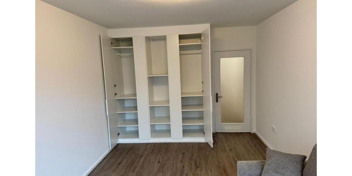 Hochparterre Düsseldorf Stadtbezirk 8 - 1 Zimmer, 42 m&sup2;, 950&euro; | Angebot:26679381