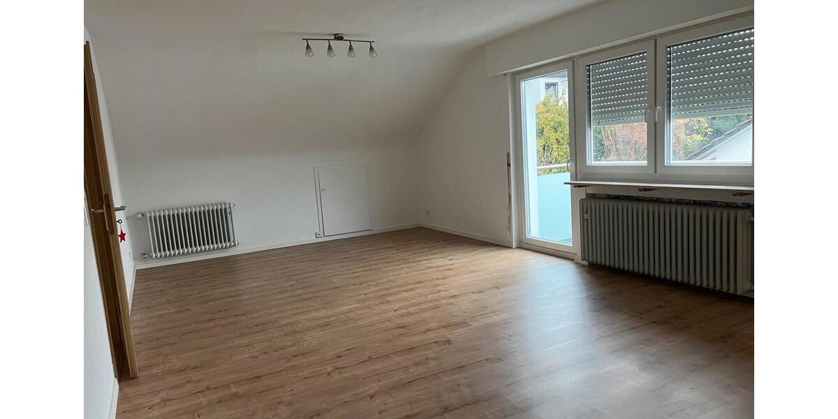 Dachgeschoßwohnung Remshalden - 3 Zimmer, 80 m&sup2;, 1.030&euro; | Angebot:26417226