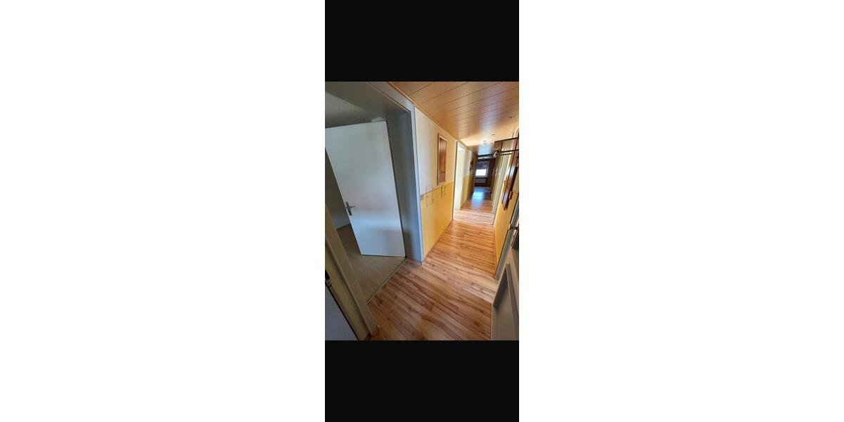 Dachgeschoßwohnung Mindelheim - 3 Zimmer, 60 m&sup2;, 990&euro; | Angebot:26671339
