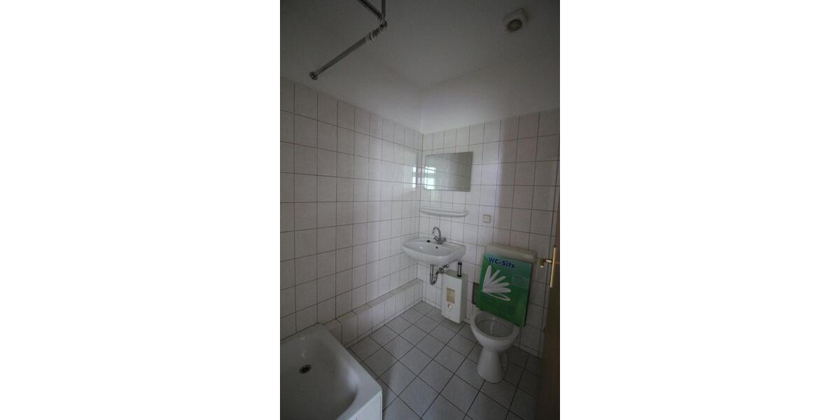 1 - Raum Wohnung - zentral in Bernburg 1 zimmer