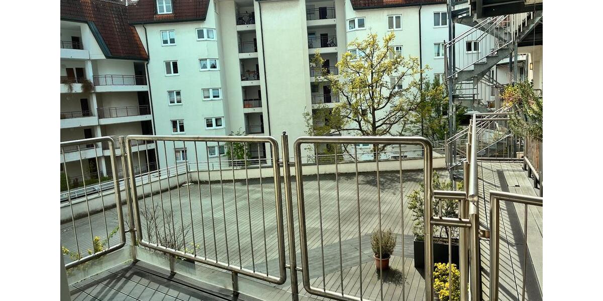 Etagenwohnung Frankfurt am Main Mitte-Nord - 2 Zimmer, 84 m&sup2;, 1.461&euro; | Angebot:24418134