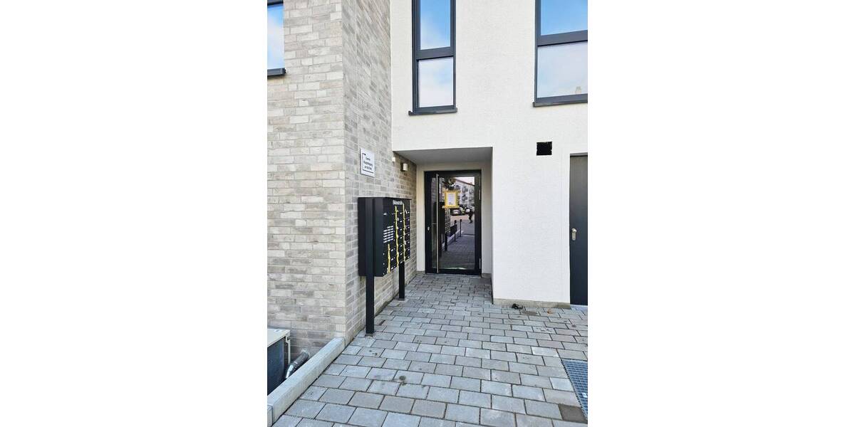 Exklusives Wohnen im 4. Obergeschoss: Traumhafte 3-Zimmer-Neubau-Wohnung mit Dachterrasse 3 zimmer