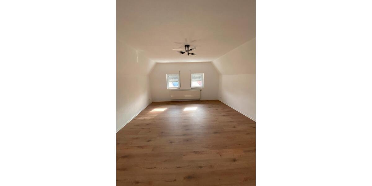 Dachgeschoßwohnung Ellwangen (Jagst) - 2 Zimmer, 60 m&sup2;, 800&euro; | Angebot:25791221