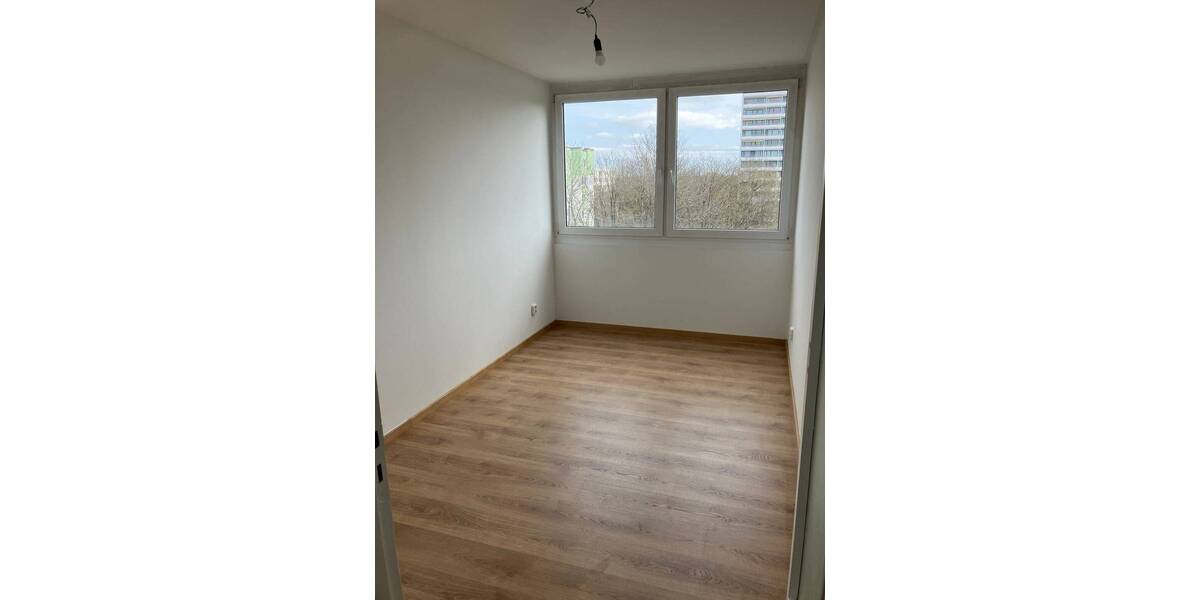 Etagenwohnung München Bogenhausen - 4 Zimmer, 89 m&sup2;, 1.950&euro; | Angebot:26154518