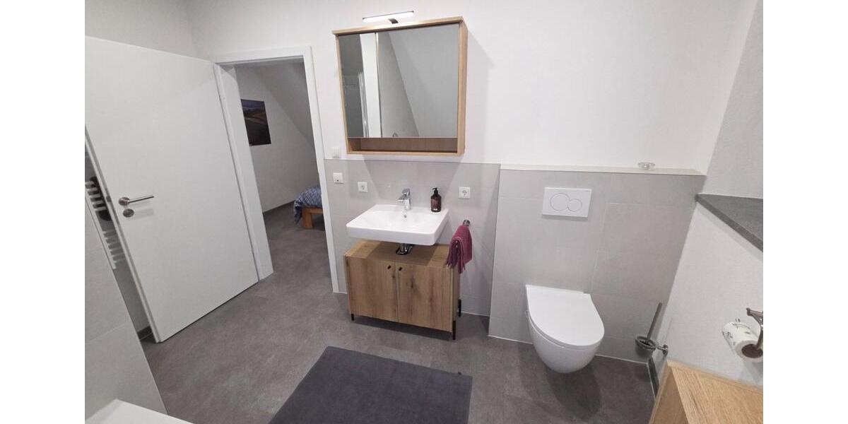 Dachgeschoßwohnung Margetshöchheim - 3 Zimmer, 78 m&sup2;, 1.250&euro; | Angebot:24371677