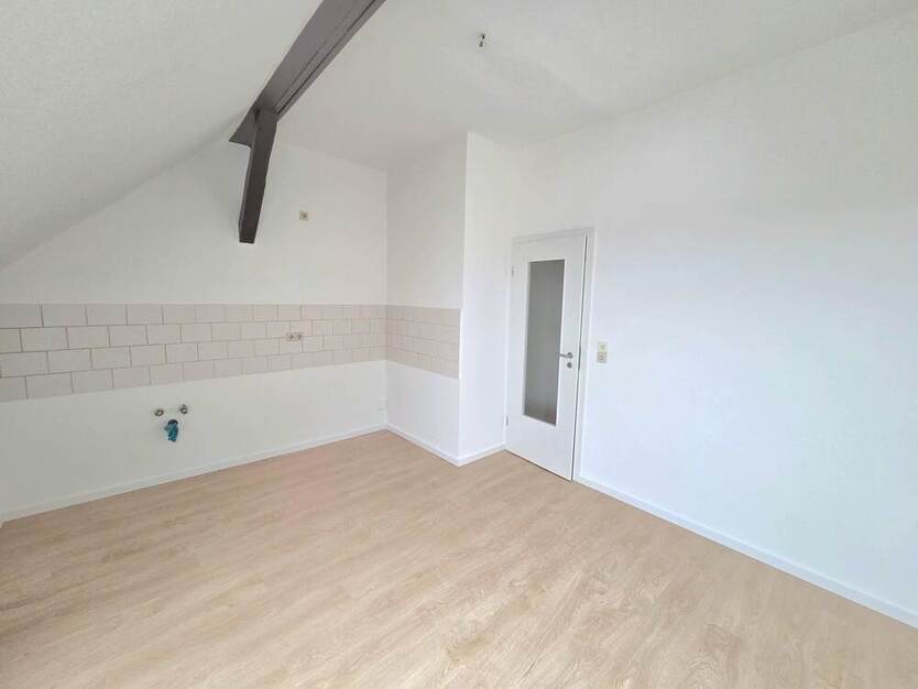 Schicke 3-Zimmer-Dachgeschoßwohnung in zentraler Lage von Stollberg!