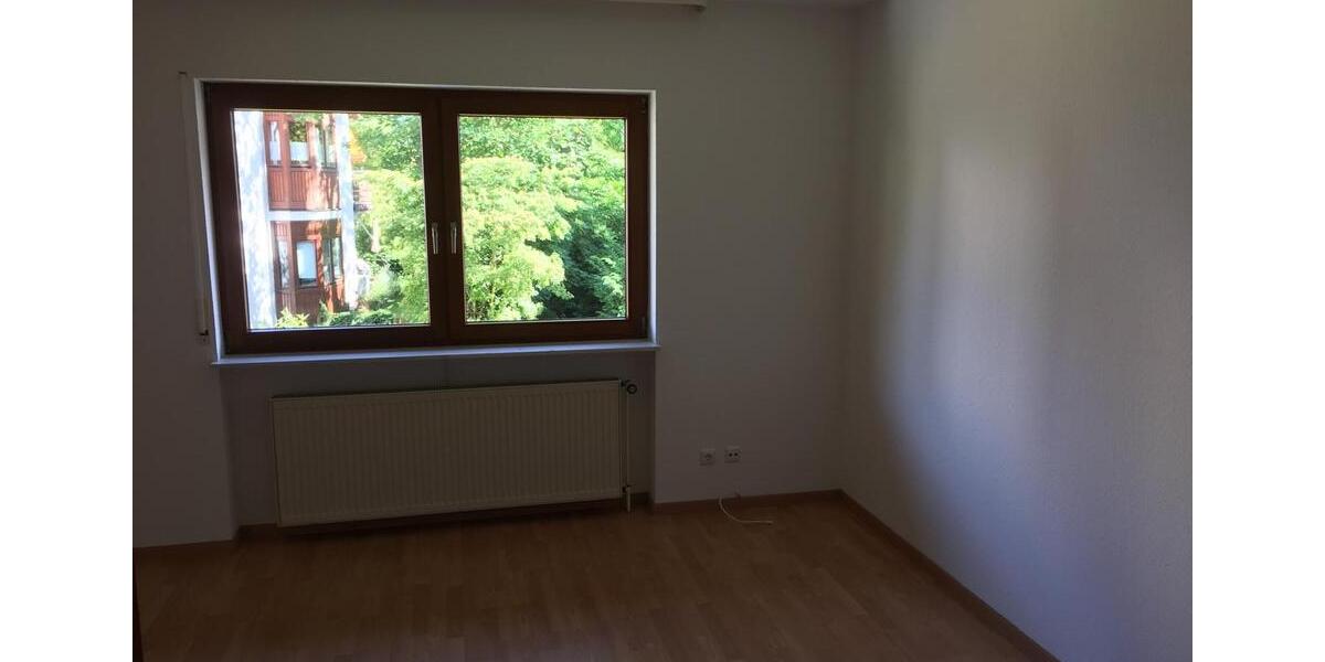 Etagenwohnung Ingelheim am Rhein - 3 Zimmer, 96 m&sup2;, 1.250&euro; | Angebot:26286695