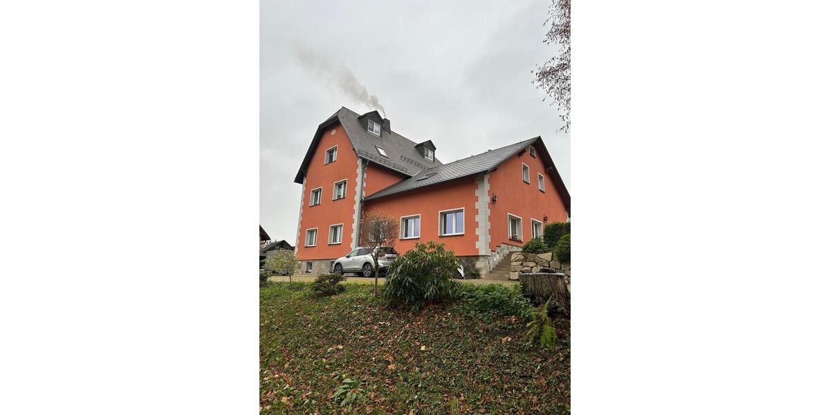 Dachgeschoßwohnung Stollberg (Erzgebirge) - 3 Zimmer, 80 m&sup2;, 560&euro; | Angebot:25171994