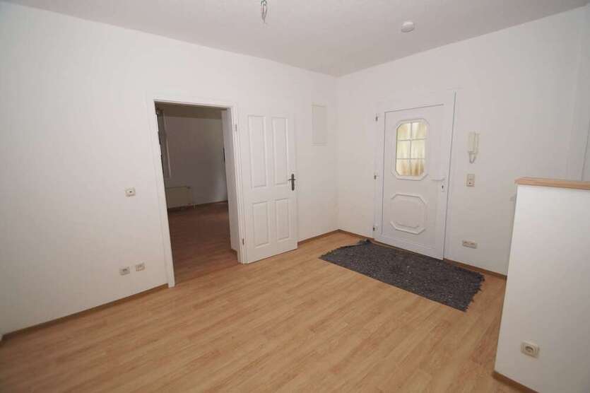 2-Zimmer-Wohnung im Hinterhaus mit viel zusätzlichem Platz im Untergeschoß