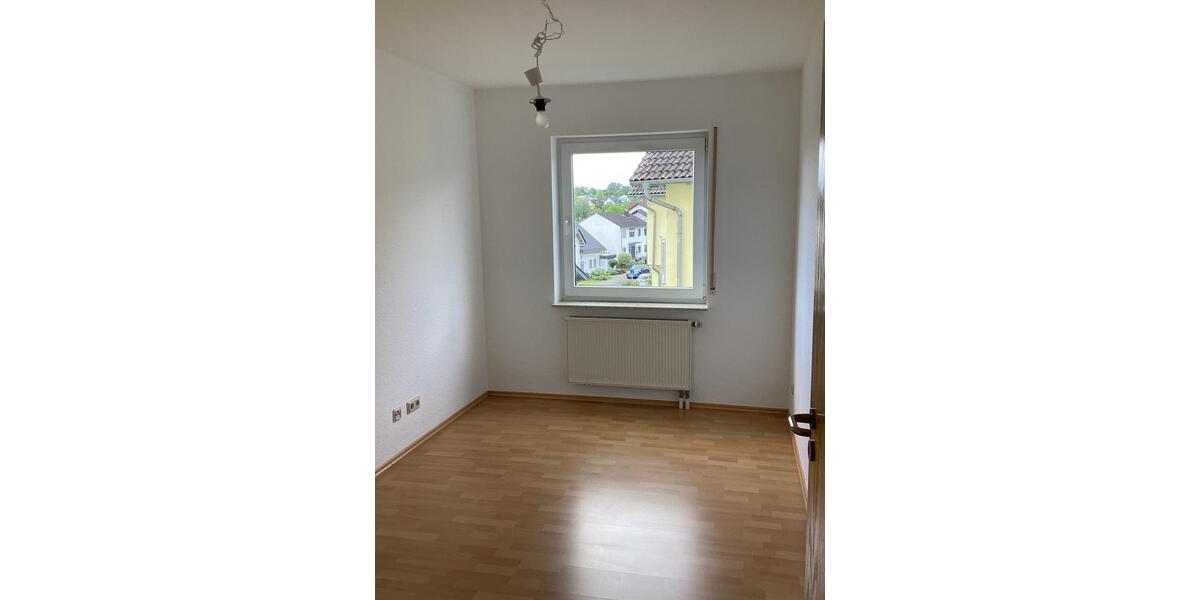 Etagenwohnung Brechen - 4 Zimmer, 93 m&sup2;, 1.000&euro; | Angebot:26598393