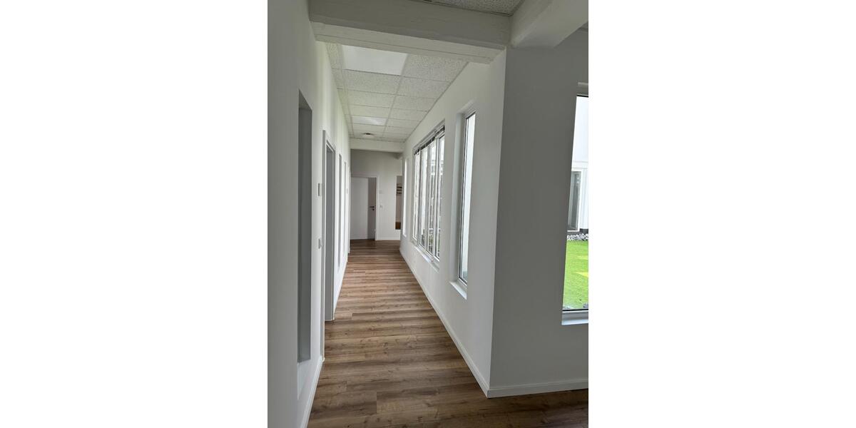 20 m² Büro voll möbliert inkl. aller NK u. Glasfaseranschluss zimmer