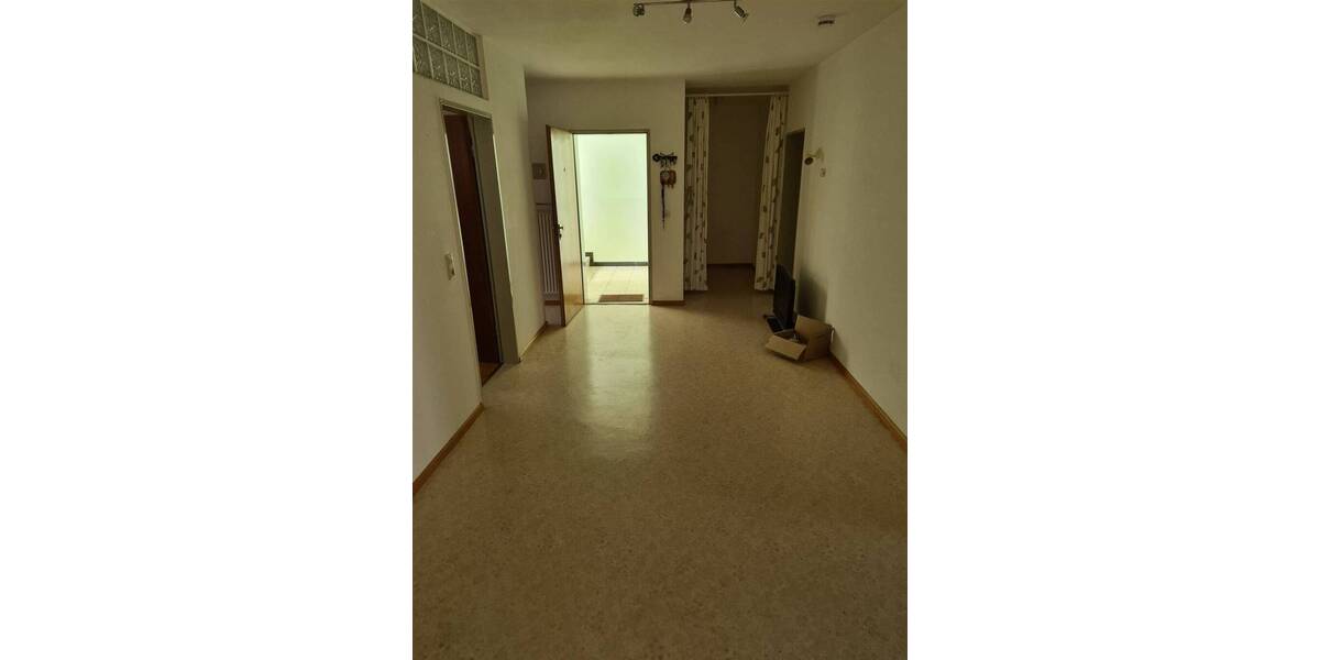 Etagenwohnung Ebringen - 4 Zimmer, 110 m&sup2;, 1.420&euro; | Angebot:26330161