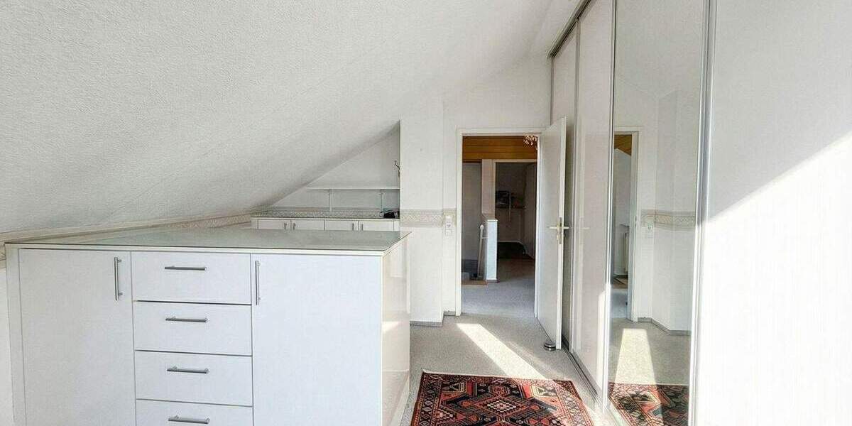 Einfamilienhaus Höringen - 6 Zimmer, 265 m&sup2;, 1.800&euro; | Angebot:25846214
