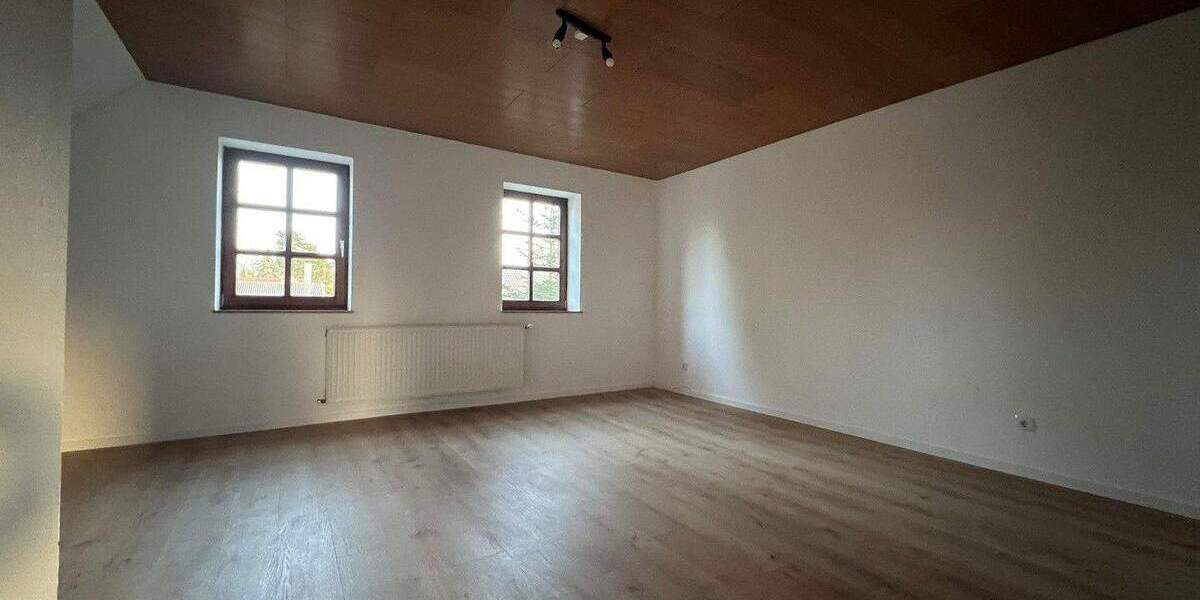 Etagenwohnung Nienburg Holtorf - 5 Zimmer, 142 m&sup2;, 1.190&euro; | Angebot:25820395