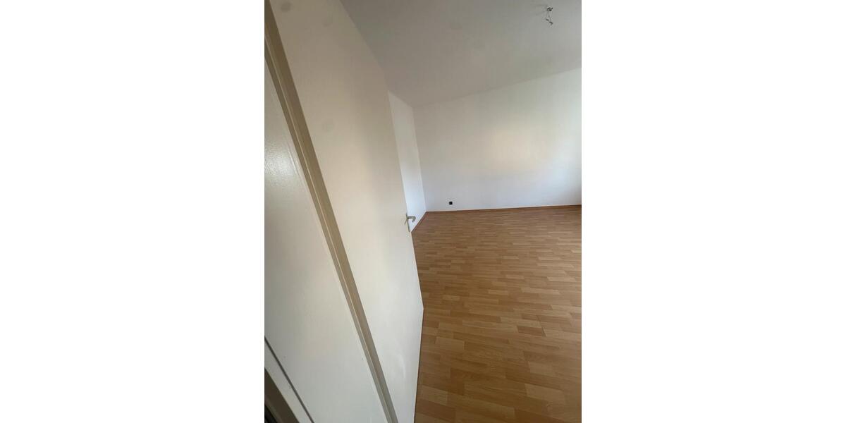 Erdgeschoßwohnung Sankt Ingbert - 3 Zimmer, 80 m&sup2;, 750&euro; | Angebot:25994666