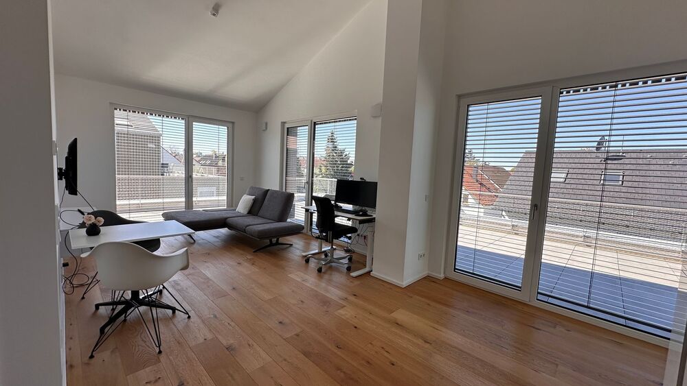 Helle 2-Zimmer-Dachterrassenwohnung - Nachmieter gesucht - 2- Germering | Angebot:26832024