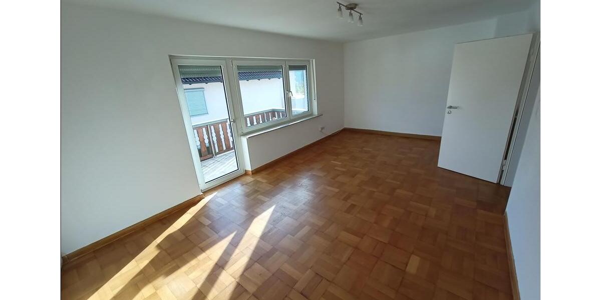 Etagenwohnung Bad Kissingen - 3 Zimmer, 80 m&sup2;, 630&euro; | Angebot:26512239