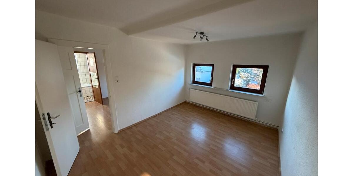 Dachgeschoßwohnung Varel - 3 Zimmer, 61 m&sup2;, 700&euro; | Angebot:25043830