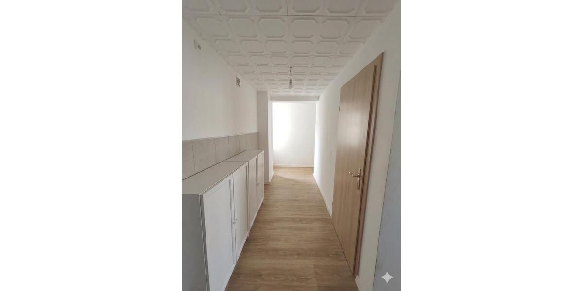 Erdgeschoßwohnung Neubrunn - 6 Zimmer, 120 m&sup2;, 960&euro; | Angebot:26006492
