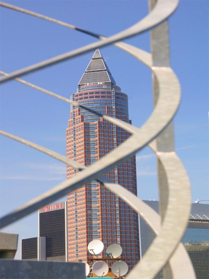 Frankfurt - Schick möbliertes Penthouse mitten in der Stadt