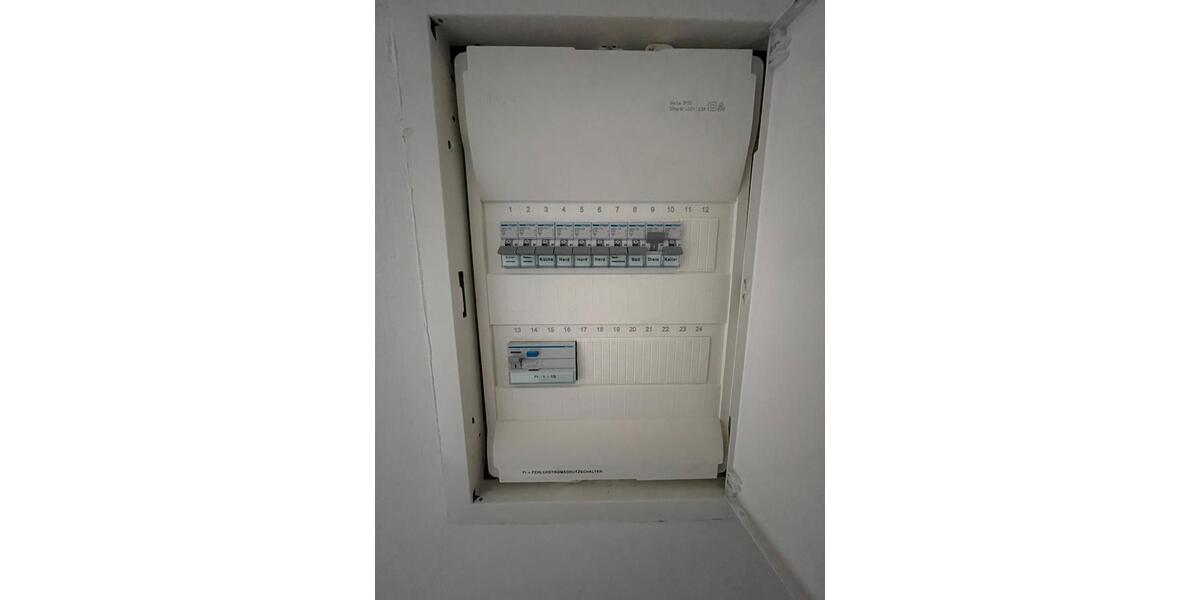 Erdgeschoßwohnung Schwelm - 3 Zimmer, 90 m&sup2;, 1.250&euro; | Angebot:25924150