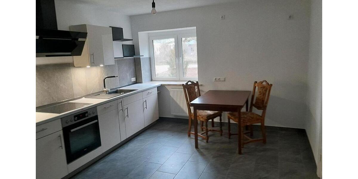 Etagenwohnung Gnoien - 5 Zimmer, 120 m&sup2;, 1.180&euro; | Angebot:24729214