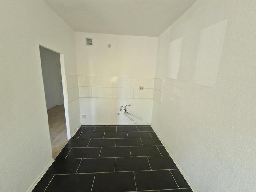 **JETZT EINZIEHEN**3-Raum-Wohnung EG Balkon Bad mit Wanne ab sofort