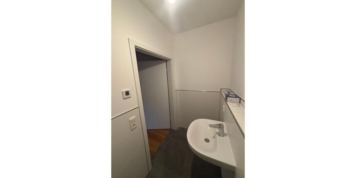 Etagenwohnung Bad Salzungen - 3.5 Zimmer, 127 m&sup2;, 1.463&euro; | Angebot:25350366