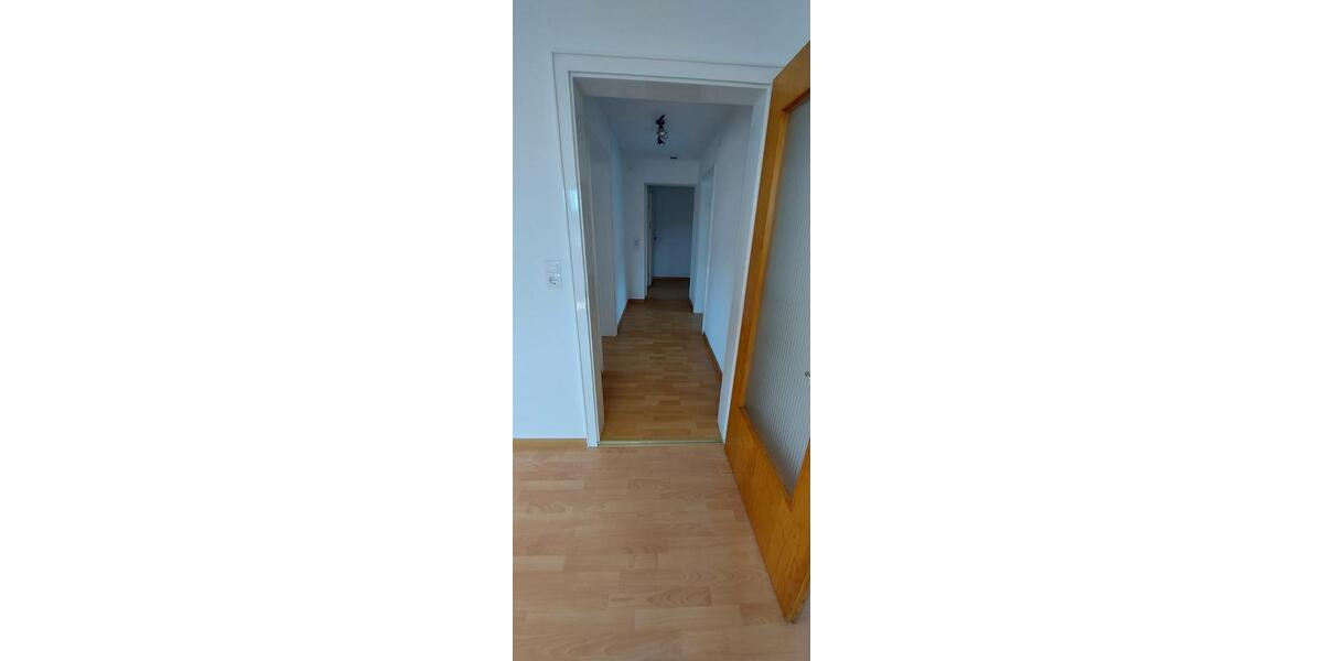 Dachgeschoßwohnung Wehr - 3 Zimmer, 64 m&sup2;, 890&euro; | Angebot:25973962