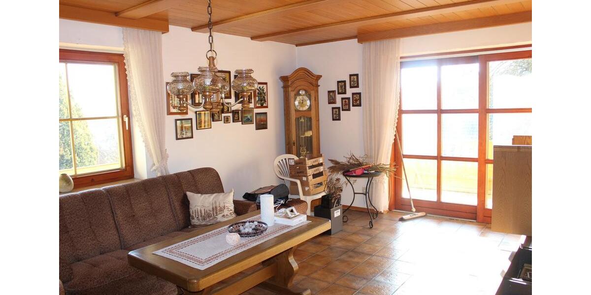 Etagenwohnung Deggendorf - 4 Zimmer, 124 m&sup2;, 960&euro; | Angebot:26544493