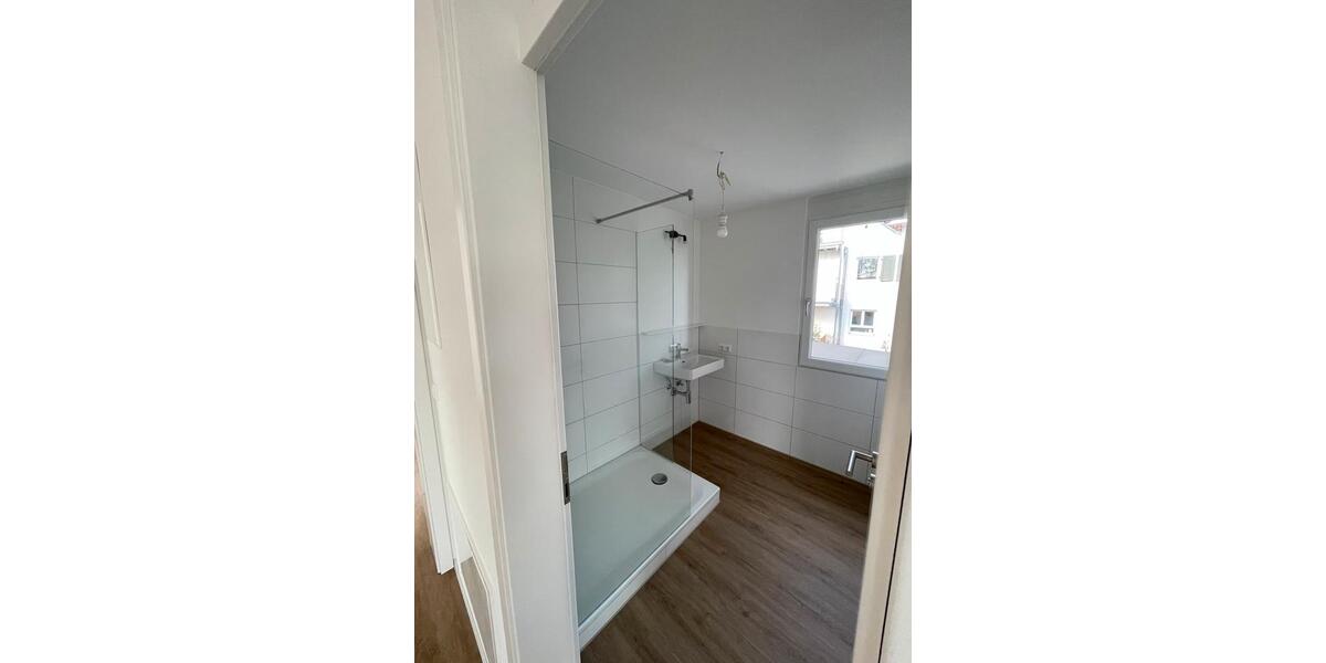 Einfamilienhaus Esslingen am Neckar Hegensberg - 3 Zimmer, 90 m&sup2;, 1.590&euro; | Angebot:24829809