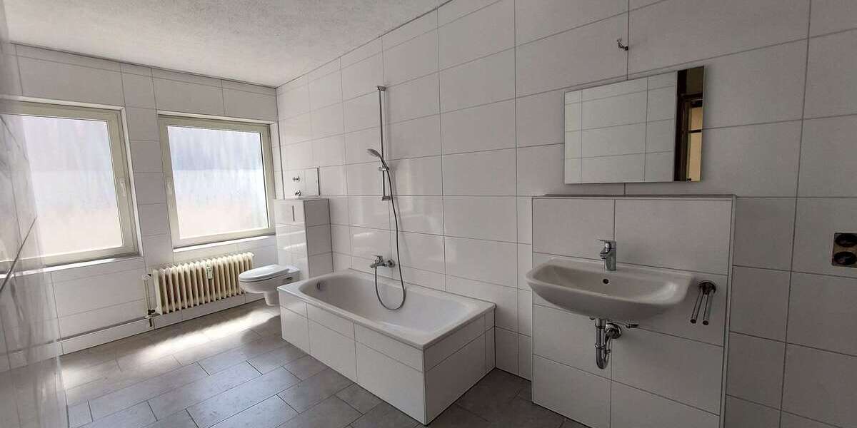 Etagenwohnung Saarbrücken Alt-Saarbrücken - 2 Zimmer, 72 m&sup2;, 700&euro; | Angebot:26944584