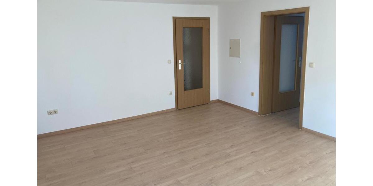 Erdgeschoßwohnung Wiesau Kornthan - 3 Zimmer, 73 m&sup2;, 495&euro; | Angebot:25960438