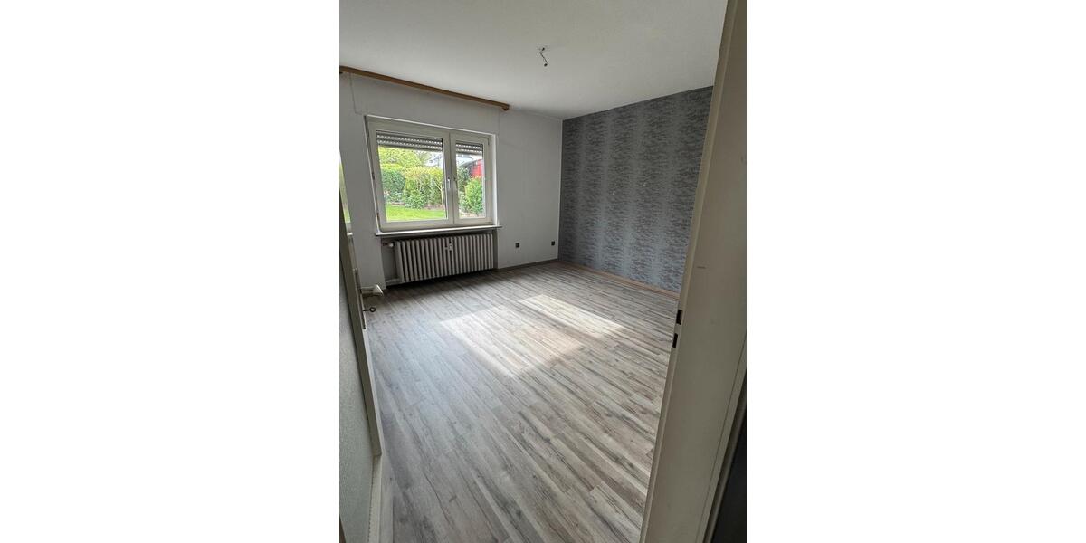 Erdgeschoßwohnung Bad Hersfeld - 3 Zimmer, 73 m&sup2;, 600&euro; | Angebot:26427771