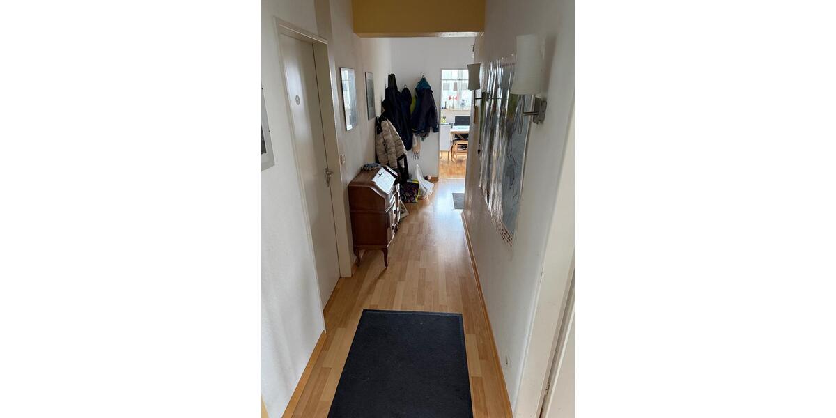 Etagenwohnung Kronberg im Taunus - 3 Zimmer, 90 m&sup2;, 990&euro; | Angebot:24874020