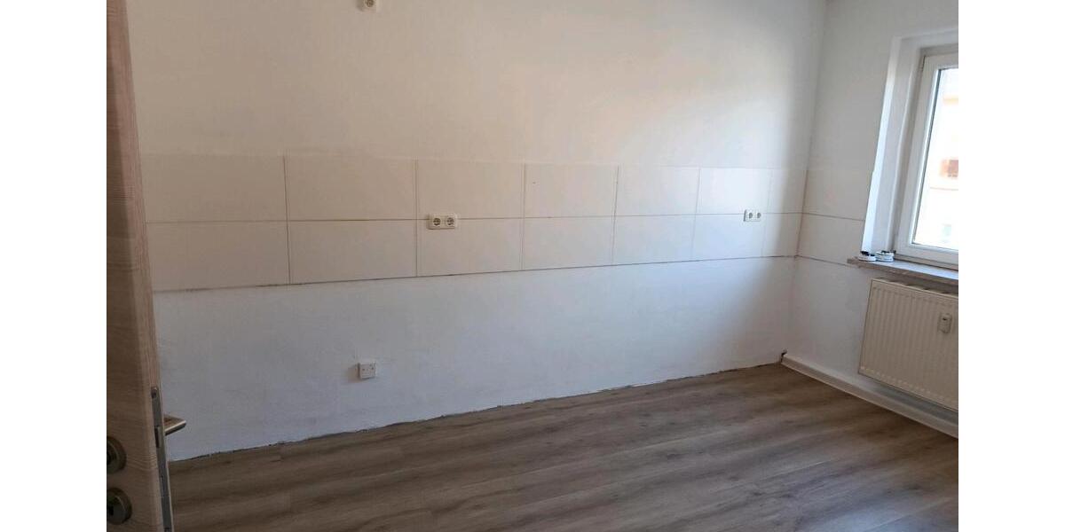 Etagenwohnung Mittweida - 3 Zimmer, 63 m&sup2;, 380&euro; | Angebot:25367864