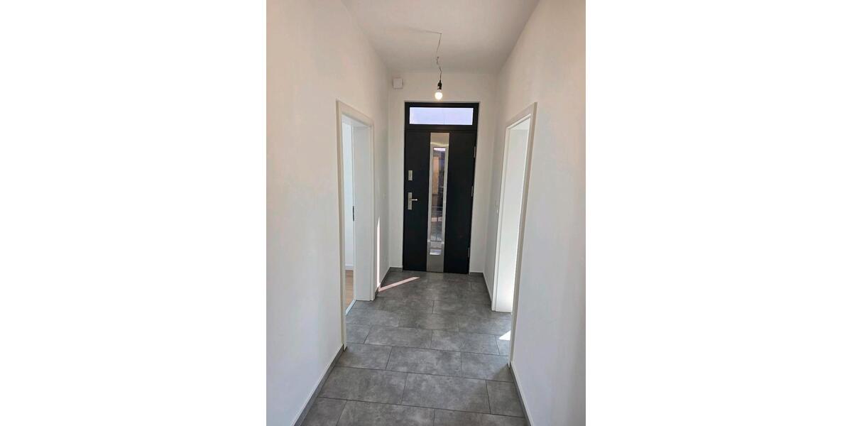 Einfamilienhaus Sundern (Sauerland) - 4 Zimmer, 140 m&sup2;, 1.400&euro; | Angebot:25975946