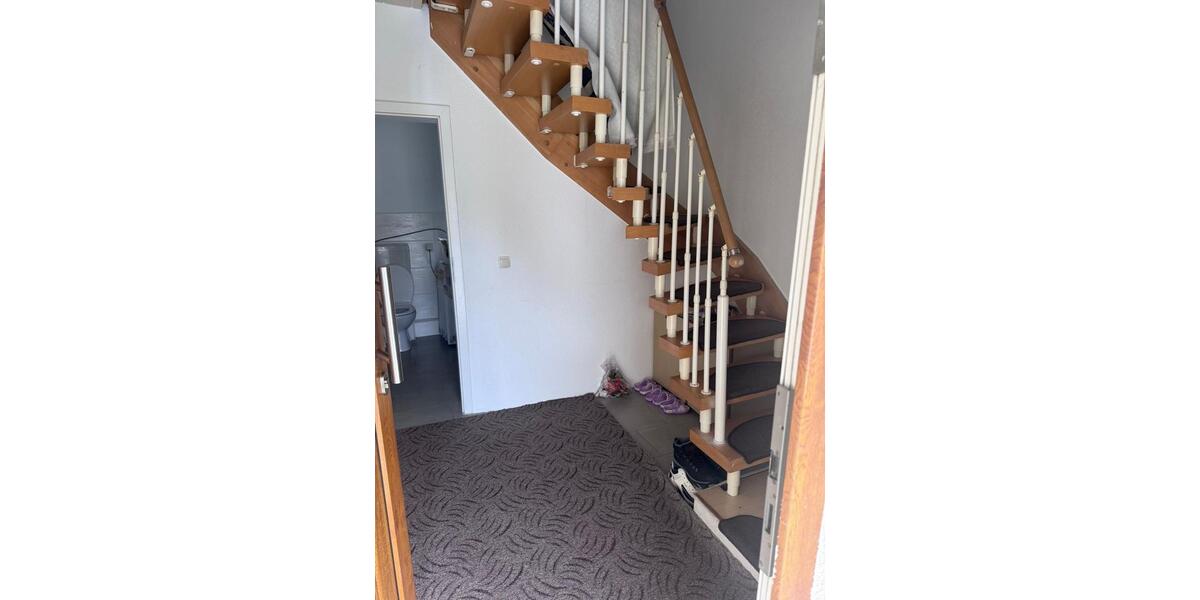 Erdgeschoßwohnung Ehringshausen - 3 Zimmer, 75 m&sup2;, 700&euro; | Angebot:26042477