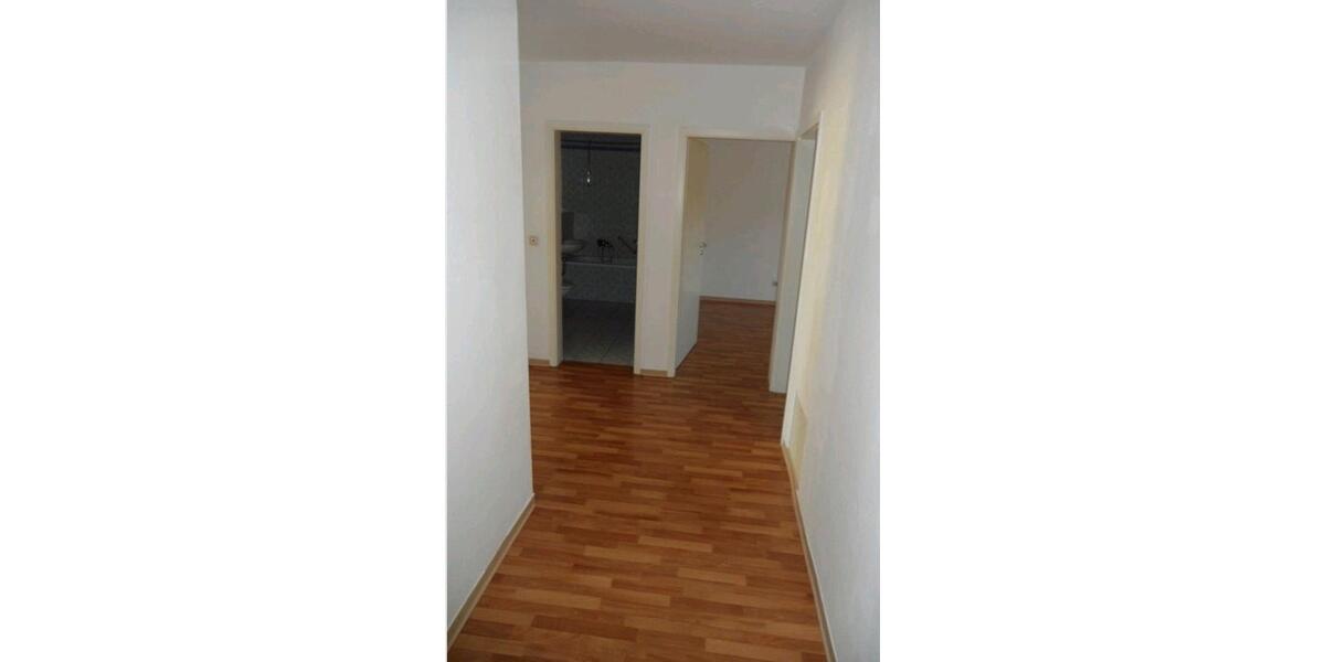 Dachgeschoßwohnung Werdau - 3 Zimmer, 66 m&sup2;, 465&euro; | Angebot:26309857
