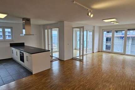 Wohnung zum Mieten in Fellbach 1.613 € 126.25 m² 4 zimmer