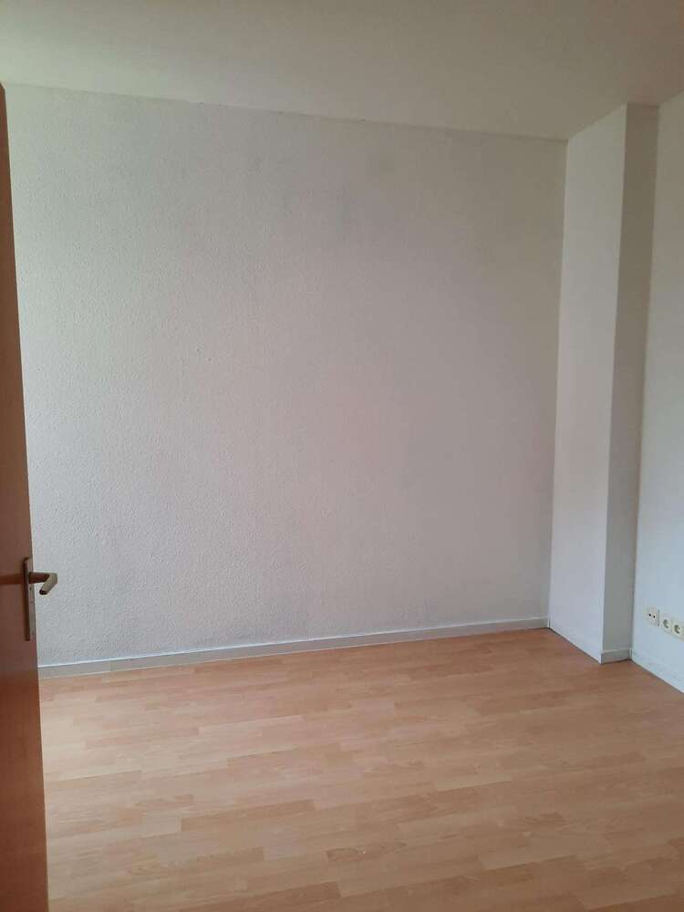 2 Zimmer-Wohnung *gerade in Renovierung* frei ab 01.08.2023