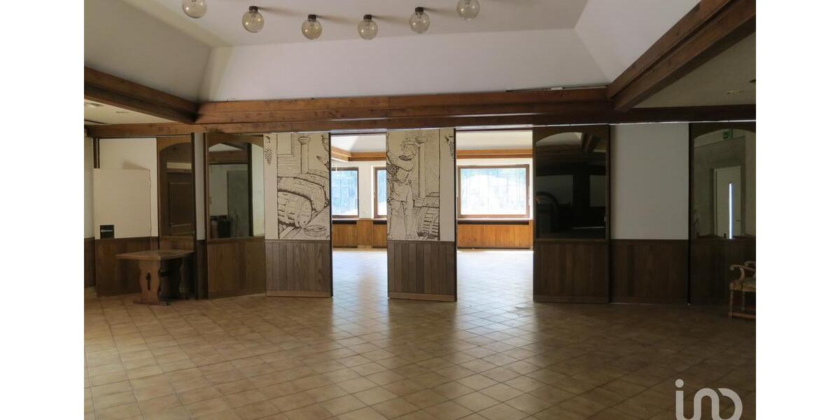 leerstehendes Restaurant mit vielen Möglichkeiten zimmer