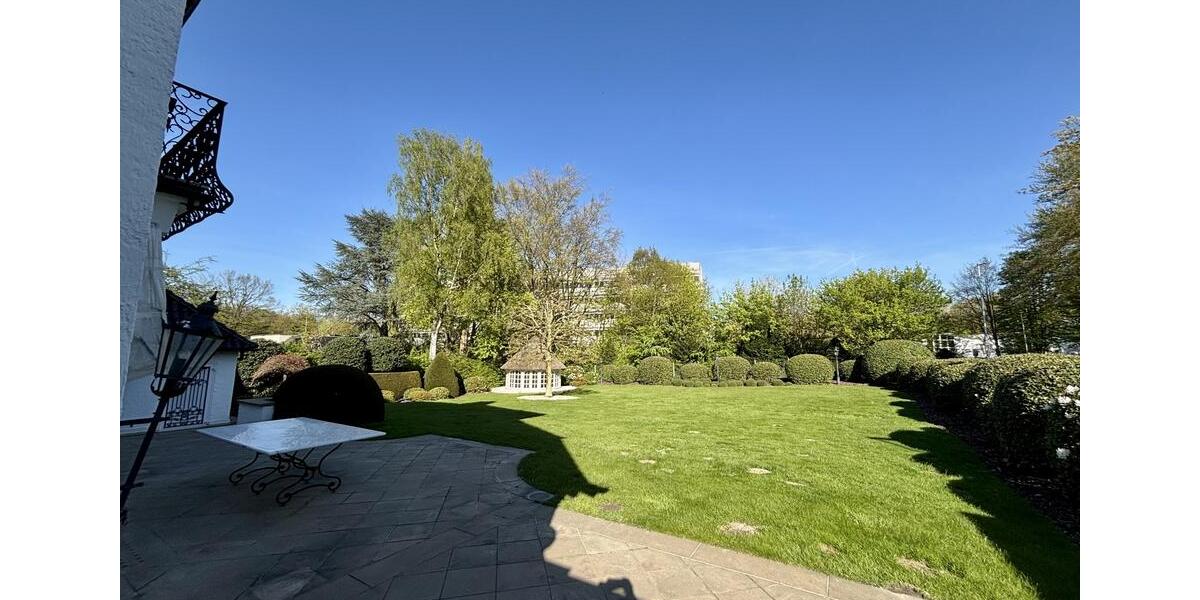 Villa Bielefeld Schildesche - 7 Zimmer, 272 m&sup2;, 2.700&euro; | Angebot:26291726