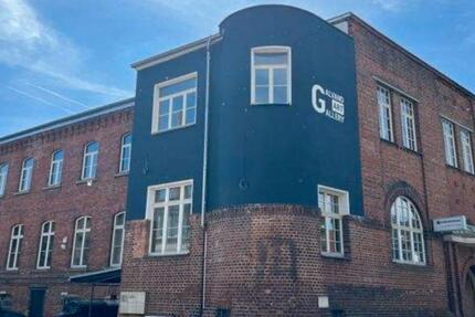 ***Büroeinheit mit 7 Räumen im Industriebau***