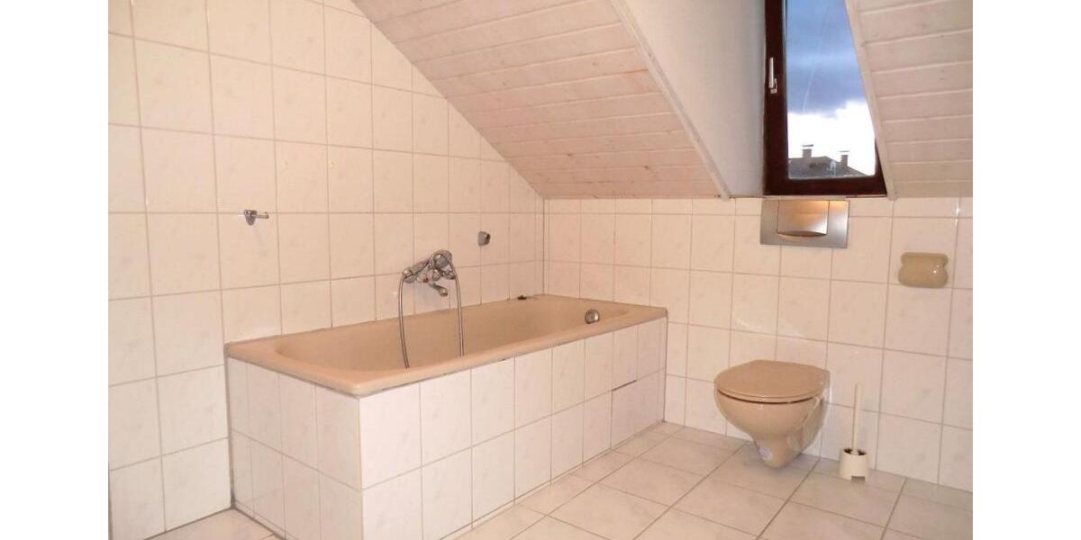 Dachgeschoßwohnung Kehl - 2 Zimmer, 52 m&sup2;, 640&euro; | Angebot:25025556