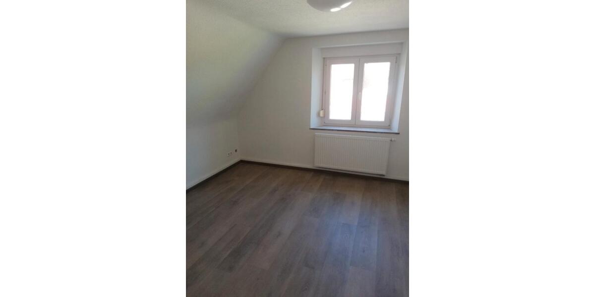 Dachgeschoßwohnung Waldenburg - 2 Zimmer, 45 m&sup2;, 525&euro; | Angebot:26630881
