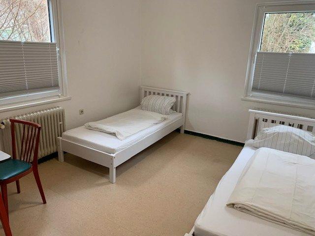Wohnen auf Zeit Göttingen Roringen - 13 Zimmer, 500 m&sup2;, 15&euro; | Angebot:26477773