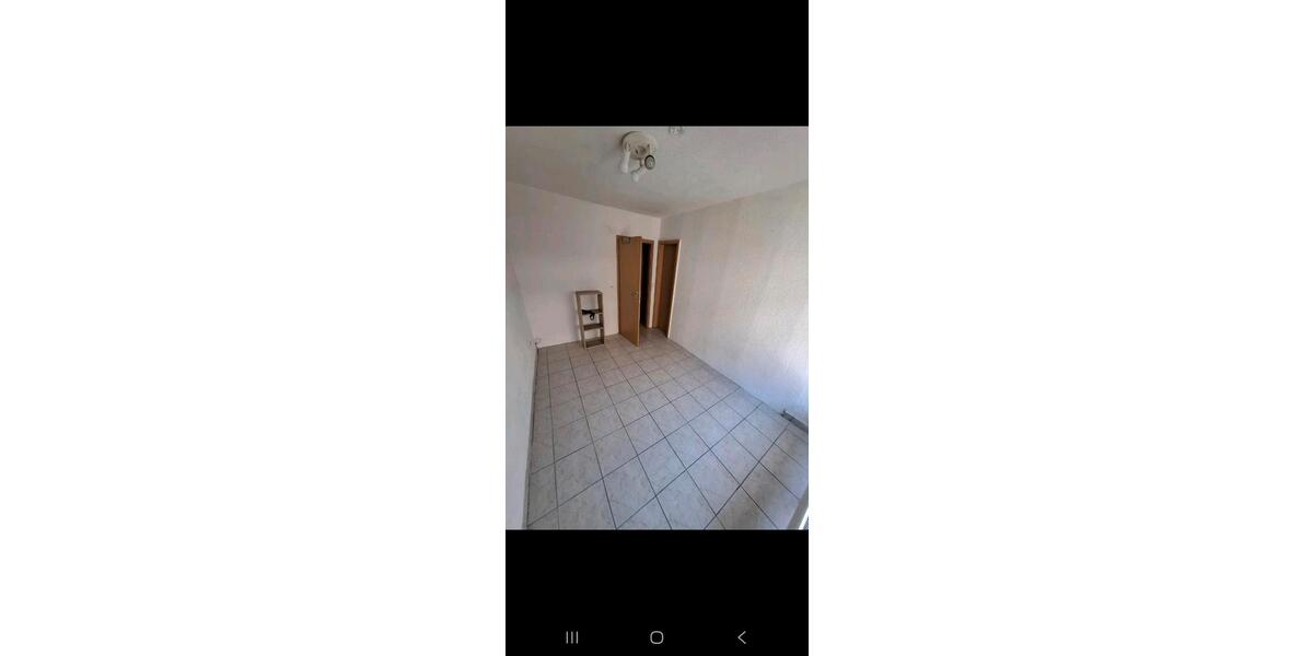 Etagenwohnung Mühlacker - 3 Zimmer, 55 m&sup2;, 900&euro; | Angebot:26577904
