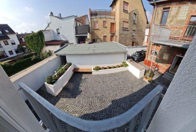 Etagenwohnung Wiesbaden Mainz-Kostheim - 4 Zimmer, 146 m&sup2;, 2.100&euro; | Angebot:25690344