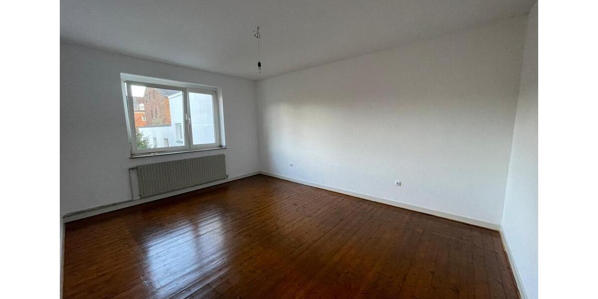 Etagenwohnung Moers - 3 Zimmer, 95 m&sup2;, 850&euro; | Angebot:25102255